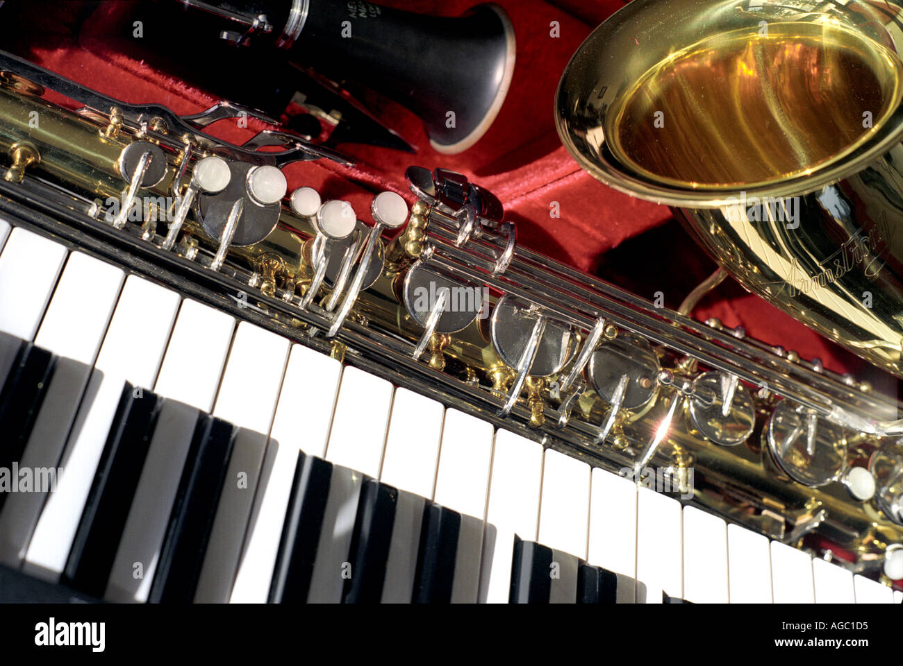 Saxophon Klarinette Noten und Tastaturen Stockfoto