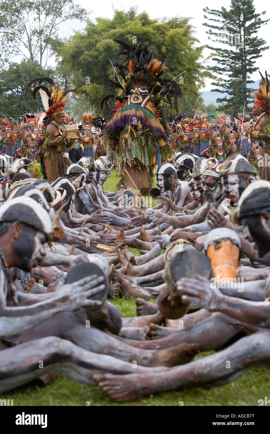 Tribal Dance am jährlichen Sing Sing, Papua Neu Guinea Stockfoto