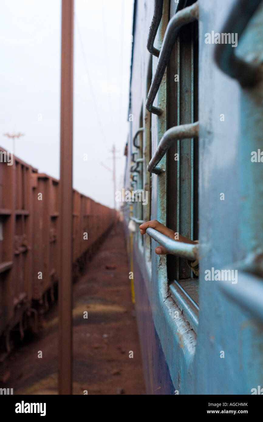 Indischer Junge Auf Zug Indien Stockfotos Und Bilder Kaufen Alamy