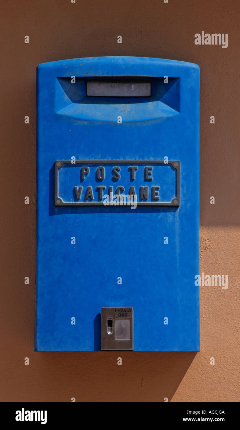 Post Box auf dem Dach von St. Peter, Vatikanstadt Stockfoto