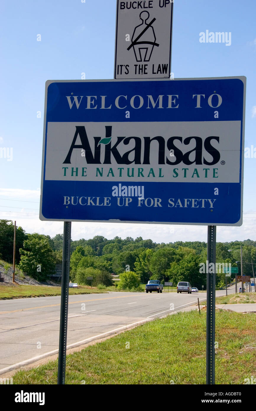 Herzlich Willkommen Sie in Arkansas Straßenschild an der Missouri State Line in Mammoth Springs, Arkansas. Stockfoto