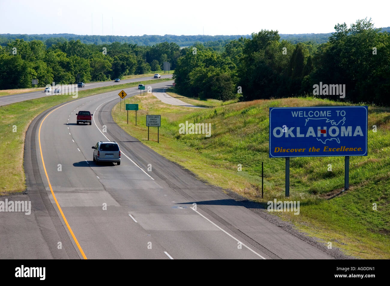 Herzlich Willkommen Sie in Oklahoma Zeichen auf der Interstate 40 an der Grenze von Arkansas. Stockfoto