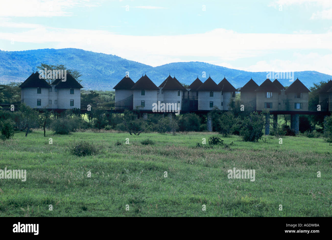 Das Hilton Salt Lick Safari Lodge Tsavo Kenia Stockfotografie - Alamy