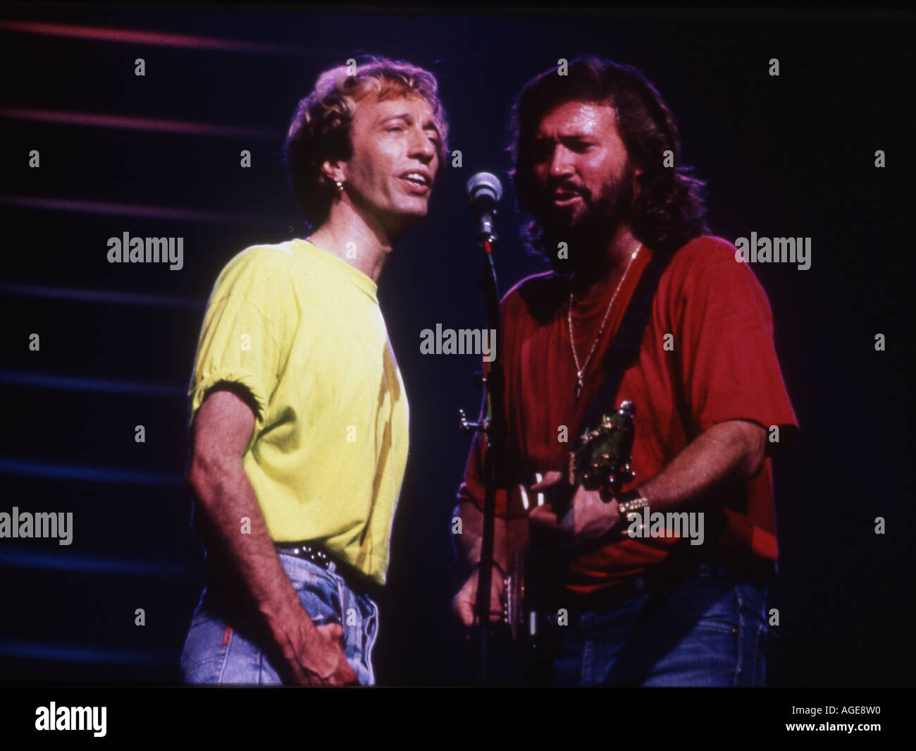 BEE GEES mit Barry Gibb und Robin Gibb auf der linken Seite Stockfoto