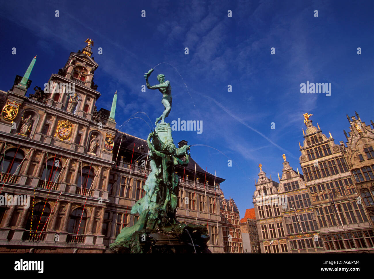 Brabo Brunnen, Bildhauer, Jef Lambeaux, Rathaus, Grote Markt, Antwerpen, Belgien Stockfoto