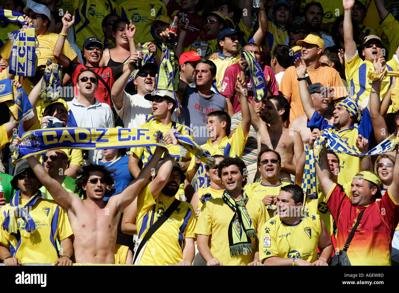 Cádiz CF Fans Chapin Stadion Jerez De La Frontera Cadiz Spanien Stockfoto