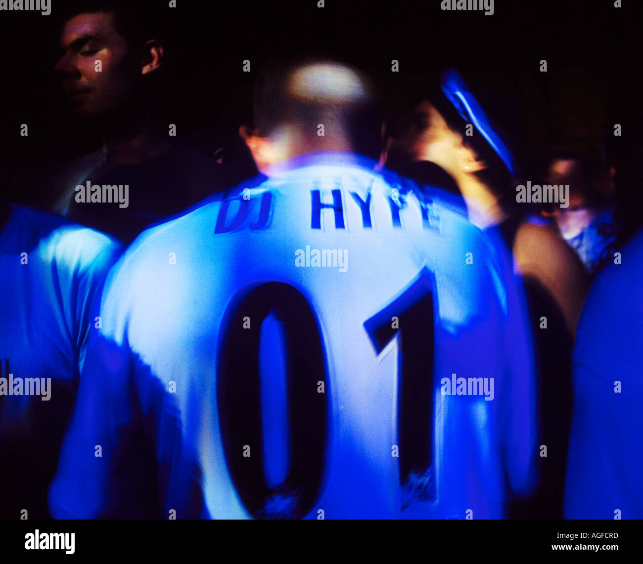 DJ Hype Fußballtrikot bei Clash Of The Titans Brixton Academy London Stockfoto