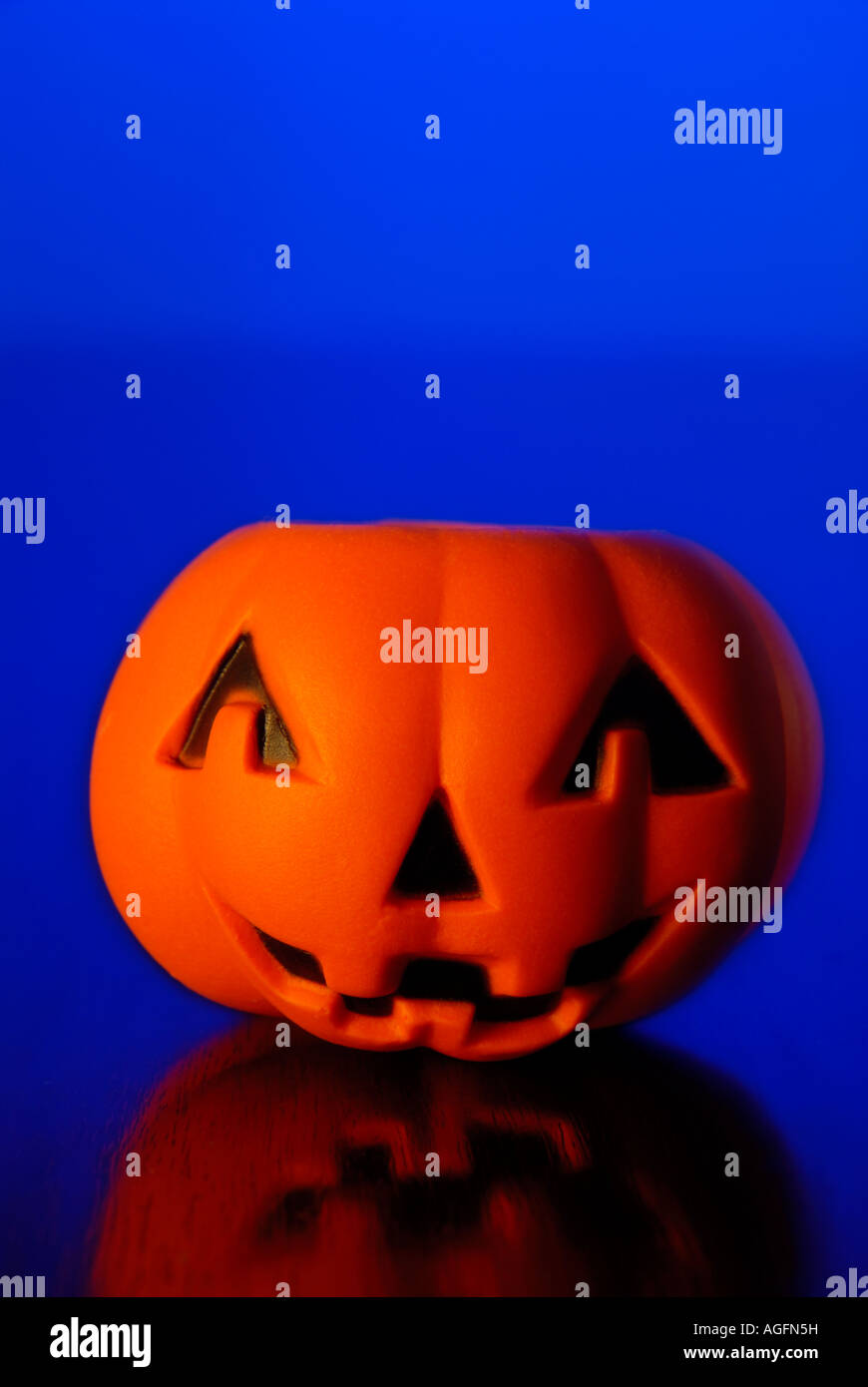 Kunststoff Halloween Kürbis Stockfoto