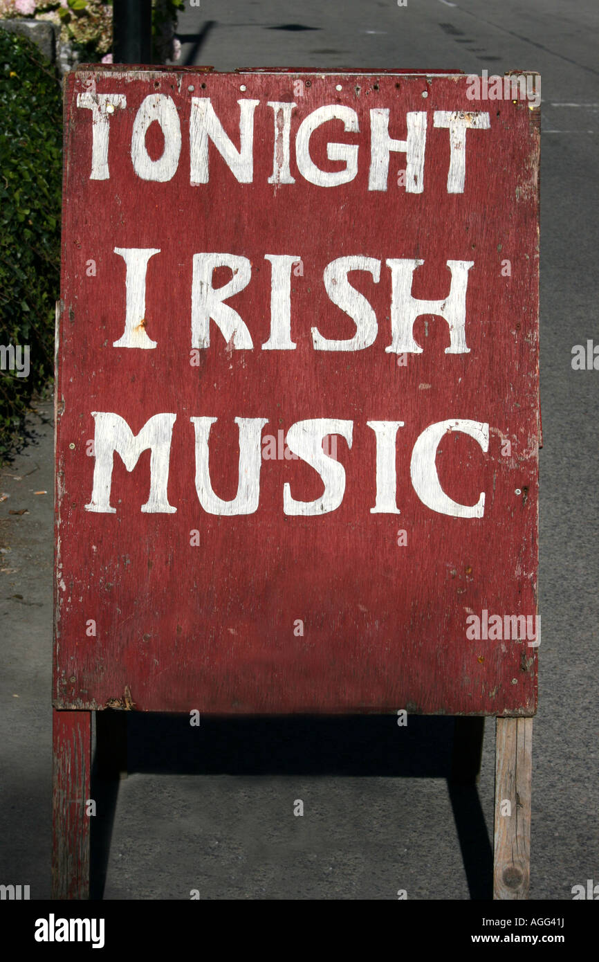 Melden Sie sich vor einem Irish Pub lesen "Heute Abend Irish Music", Cong, County Mayo, Irland Stockfoto