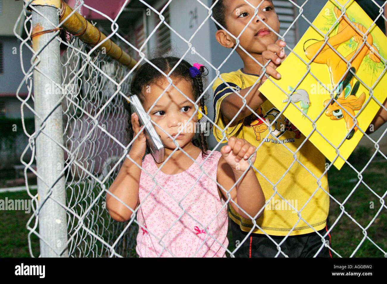 Kinder in der Villa Kennedy Barrio in San Juan Puerto Rico Stockfoto