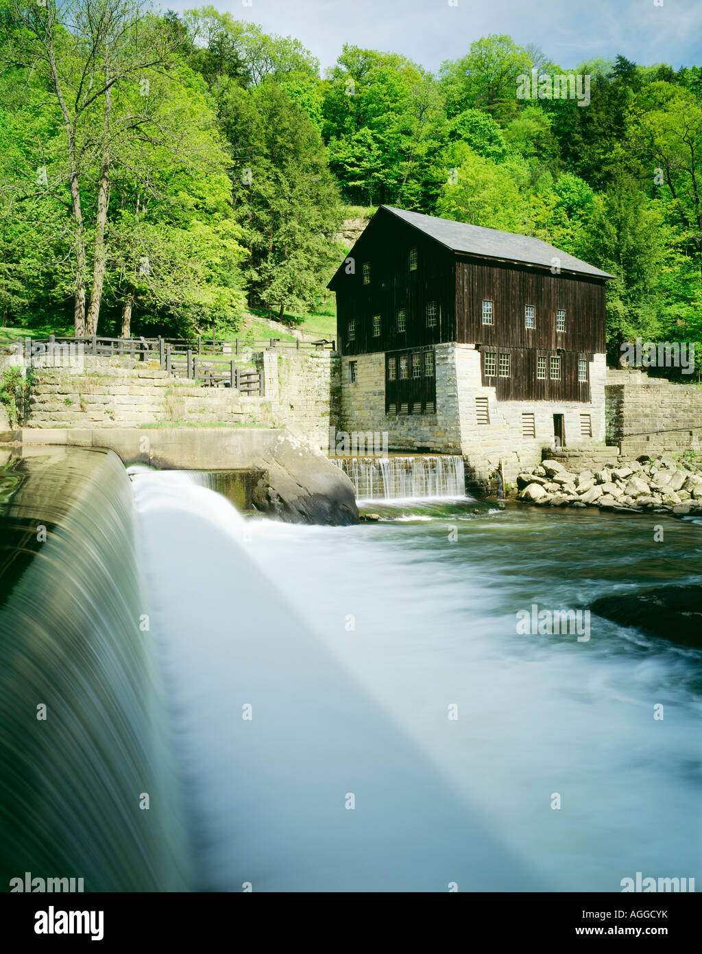 Alte Mühle auf rutschigen Rock Creek, Mcconnell es Mühle Staatspark, Lawrence County, Pennsylvania, Usa Stockfoto
