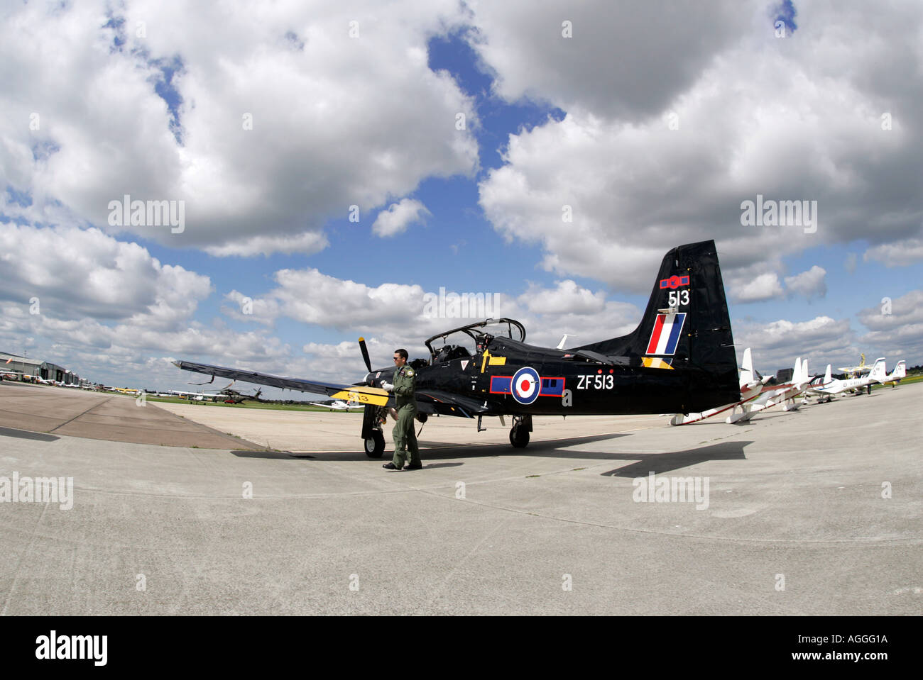 RAF Tucano T1 bei Shoreham Flughafen, West Sussex, UK Stockfoto