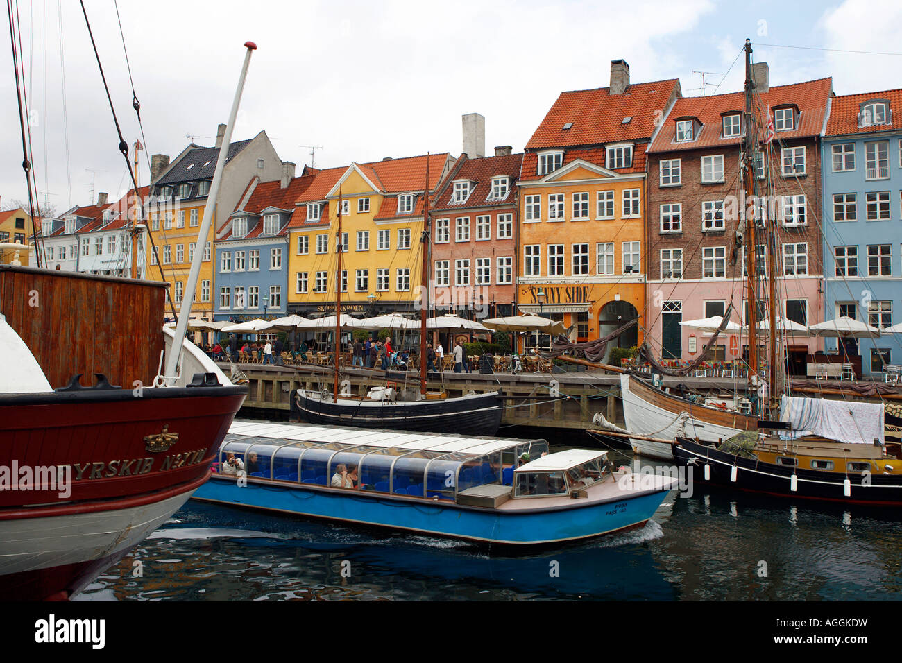 Der Nyhavn (neue Hafen) in Kopenhagen, Dänemark Stockfoto