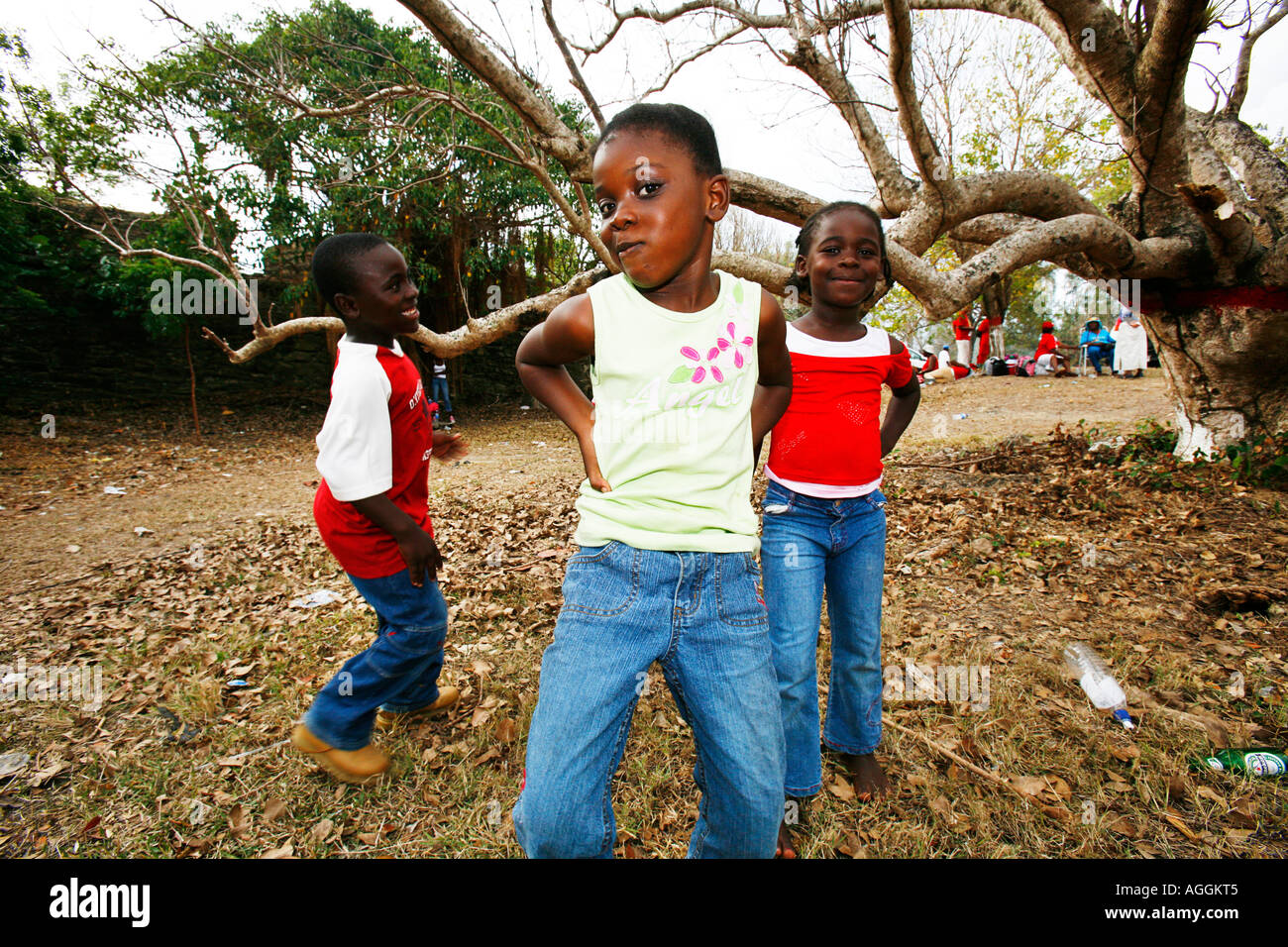 St James Fort Antigua spielende Kinder Stockfoto