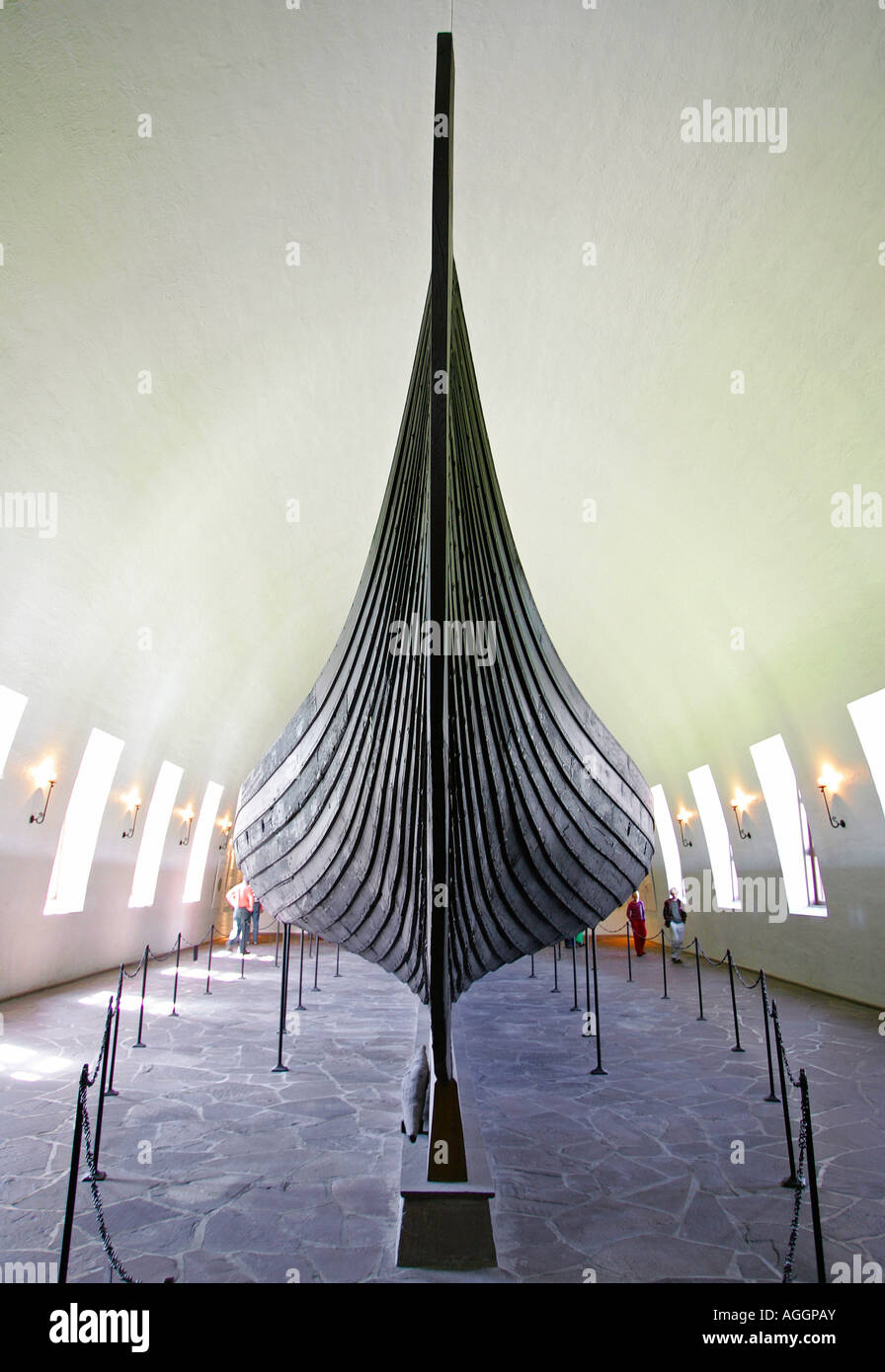 Der Bogen des ausgegrabenen Gokstad Viking Begräbnis Schiff im Viking Schiffe Museum (Vikingskipshuset), Oslo Norwegen Stockfoto