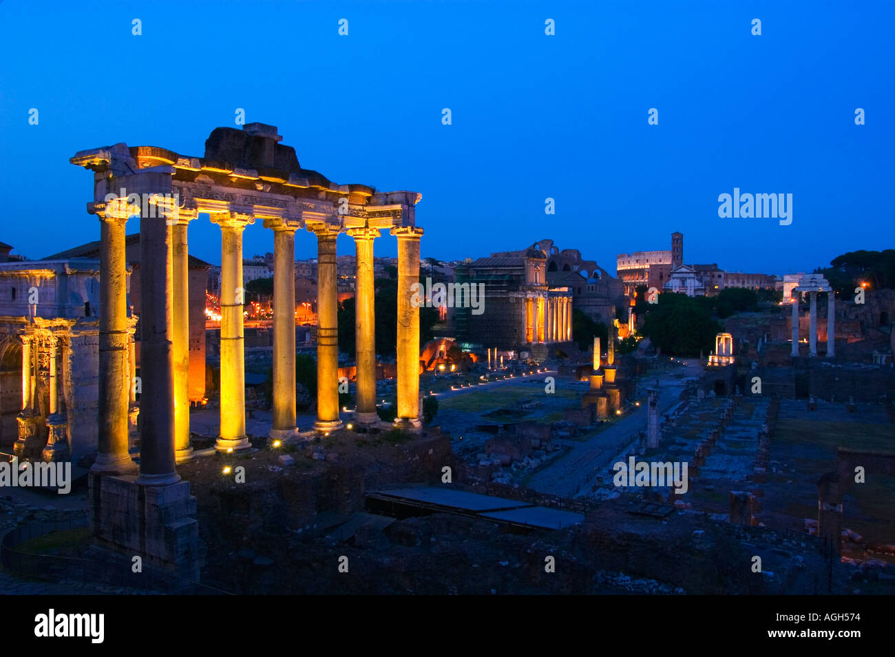 Forum-Rom Italien in der Abenddämmerung Stockfoto