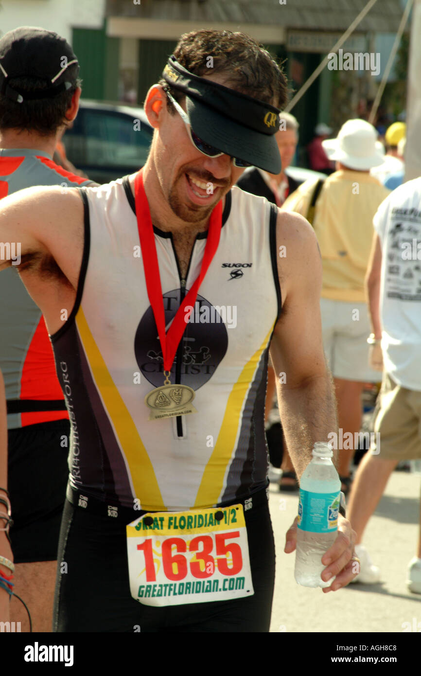 Großen Floridian Triathlon Rennen in Clermont Florida fl USA lächelnd Wettbewerber Stockfoto