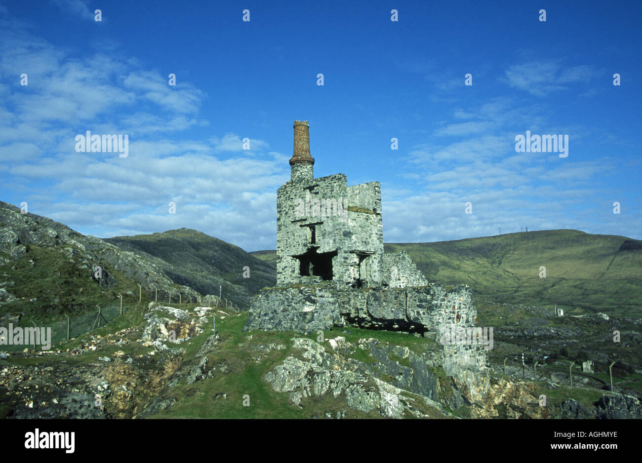 Einzigartige Bergwelt Mine Mann Maschinenhaus Ruinen, Beara Halbinsel, Allihies, County Cork, Irland, Europa Stockfoto