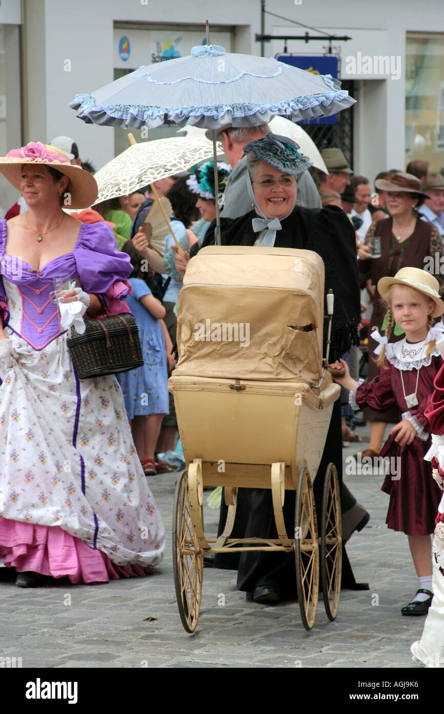 Children 1900 germany street Fotos und Bildmaterial in hoher