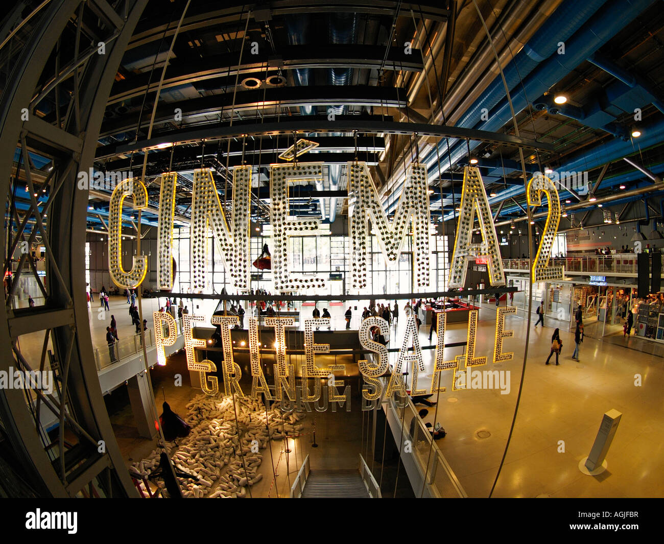 Centre Georges Pompidou beabourg Interieur mit fischaugenobjektiv Paris Frankreich Stockfoto