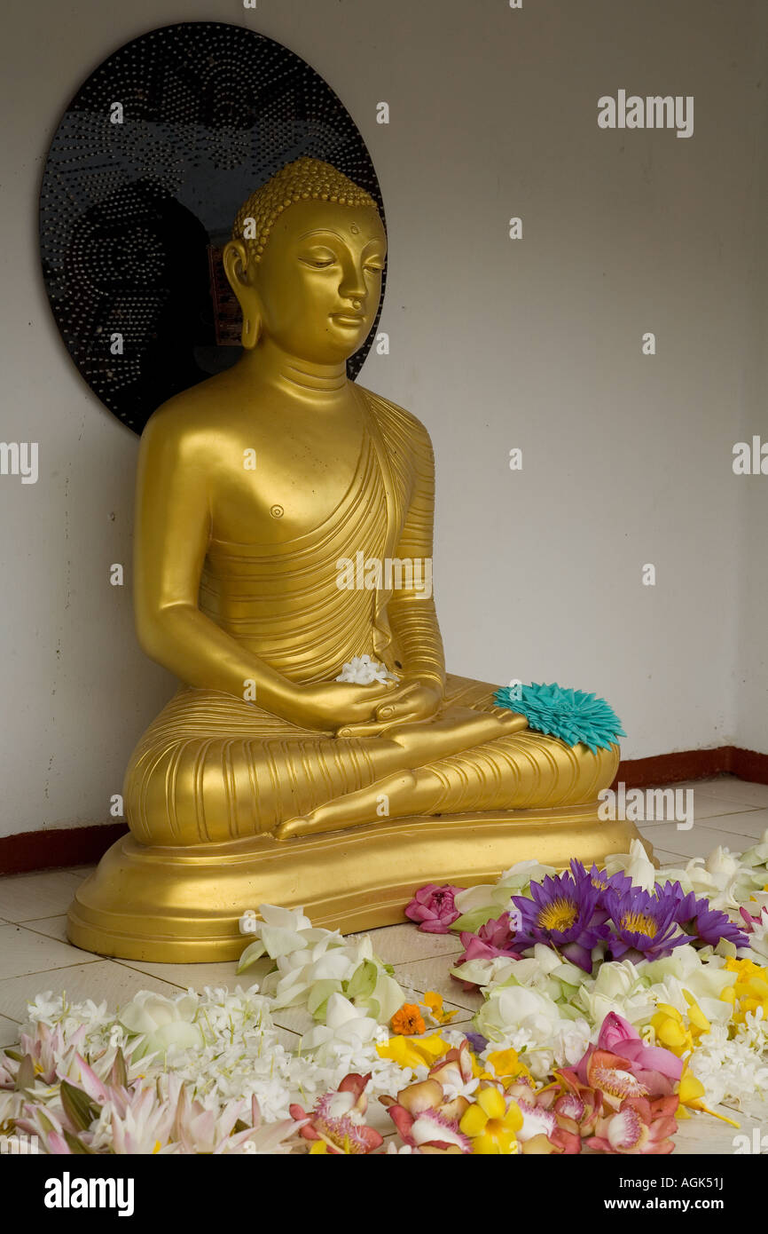 Credo-Objekt und das Gebet unter Bhau Baum in Kandy Kandy Stockfoto