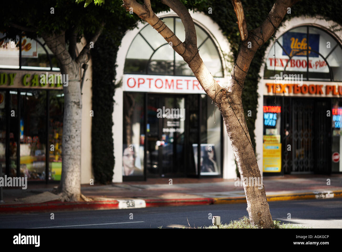 Kleine Geschäfte in Westwood Village UCLA Campus, West Los Angeles, Kalifornien, USA Stockfoto