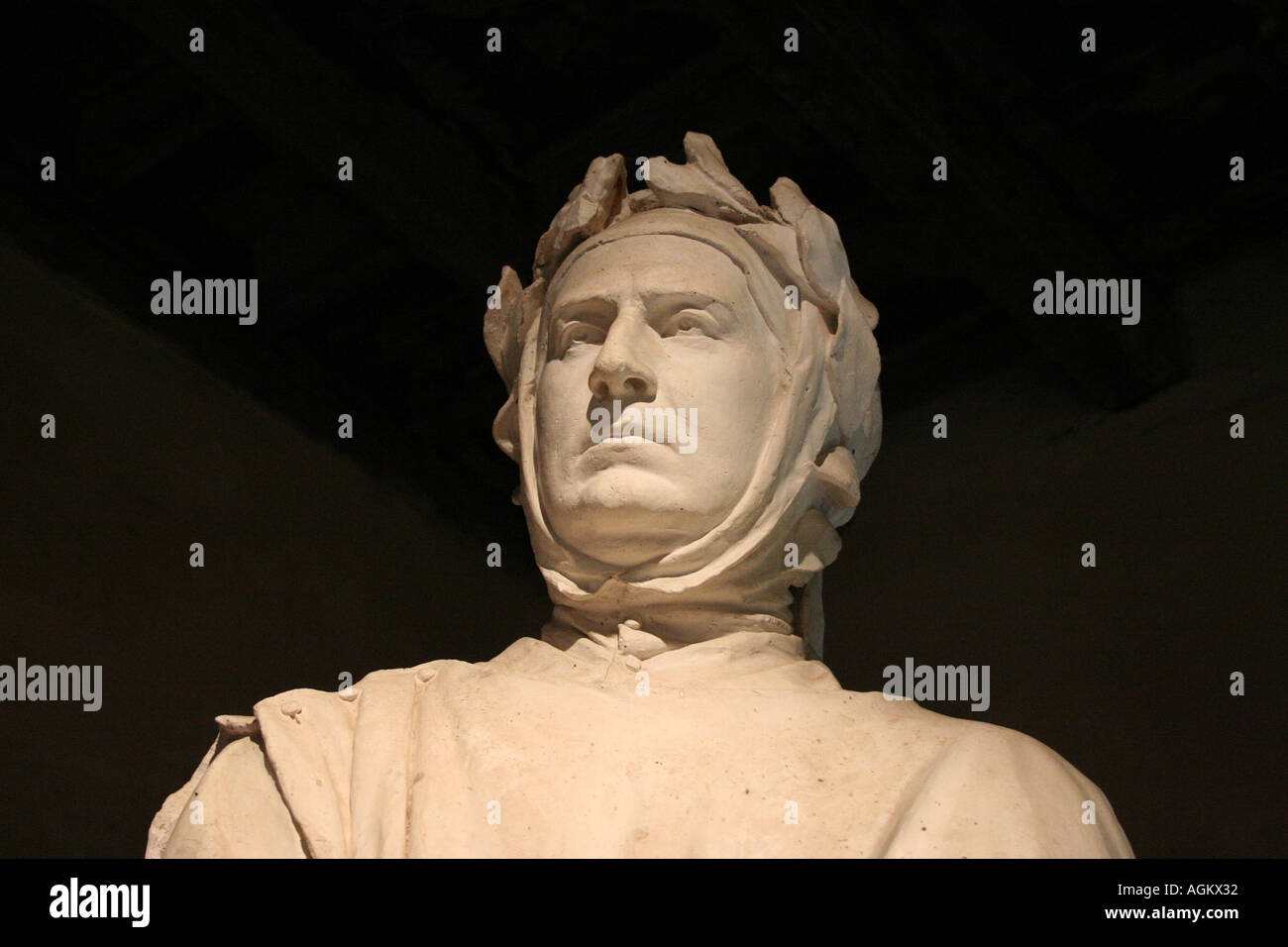 Büste des berühmten Renaissance-Dichter Francesco Petrarch in seinem Haus in Arquà Petrarca in den Colli Euganei in der Nähe von Padua Stockfoto