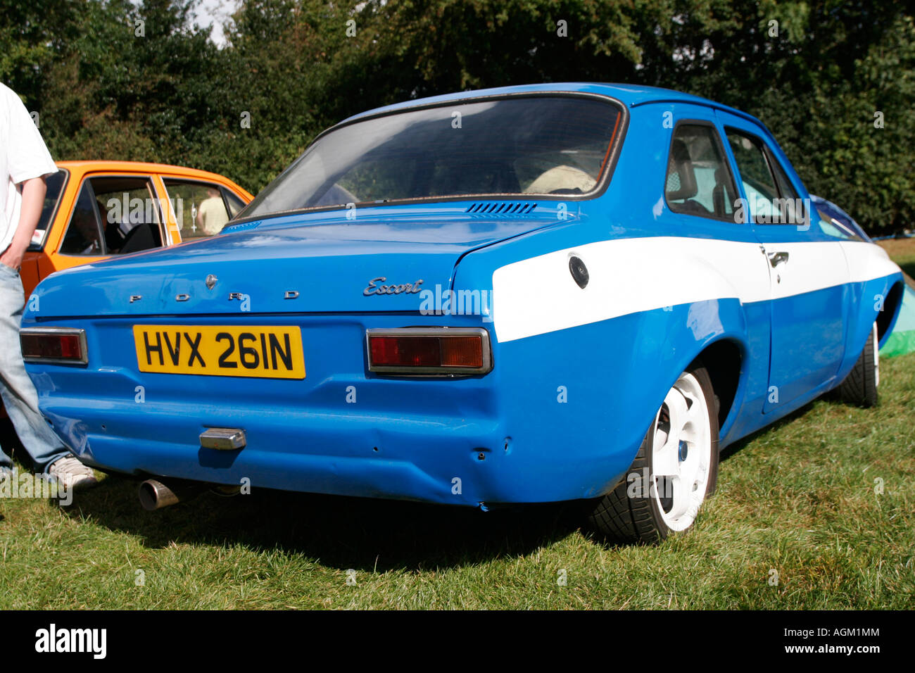 geändert von klassischen blauen Ford Begleitdienstleistungen-Auto-show Stockfoto