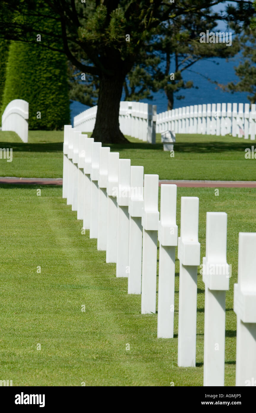 Der amerikanische Soldatenfriedhof in St. Laurent.There sind, daß 9387 US-Soldaten hier begraben, die bei der Befreiung Frankreichs ums Leben kamen. Stockfoto