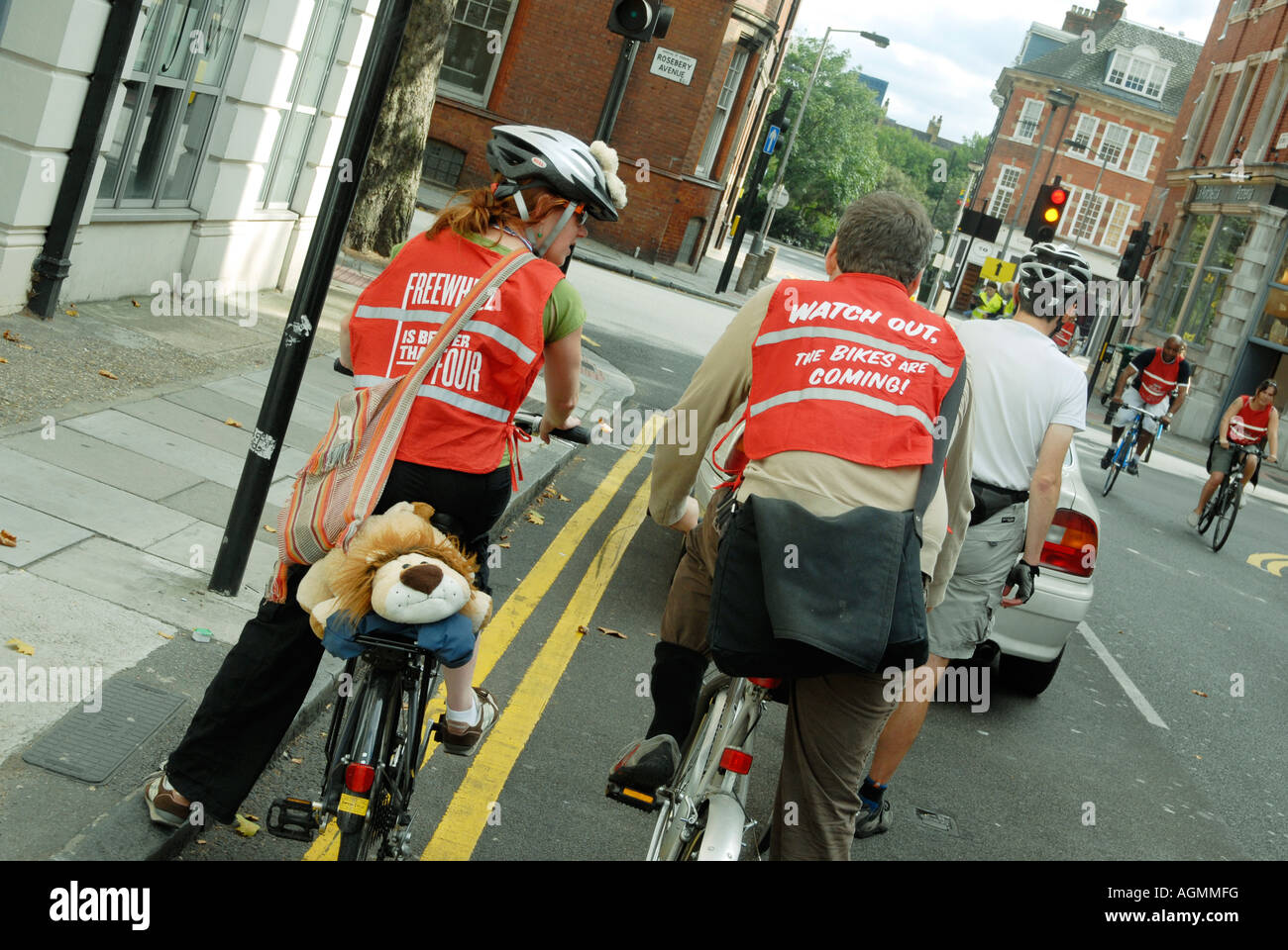 Radfahrer, die Richtung in die Londoner Inaugrial Freilauf Event in London Stockfoto