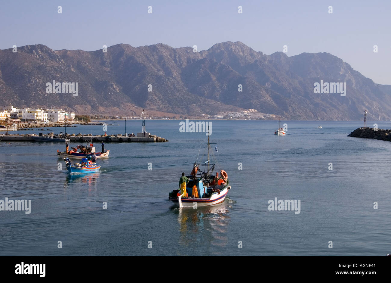 dh KARDAMENA Griechenland KOS Angelboote/Fischerboote ankommende und abfliegende Hafen Stockfoto