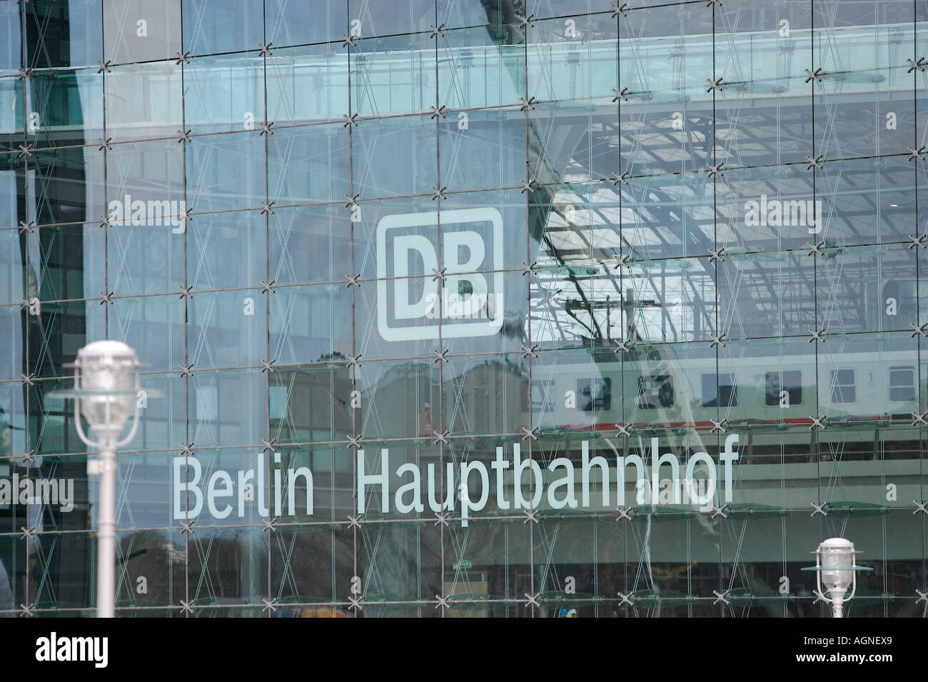 Berliner hauptbahnhof -Fotos und -Bildmaterial in hoher Auflösung
