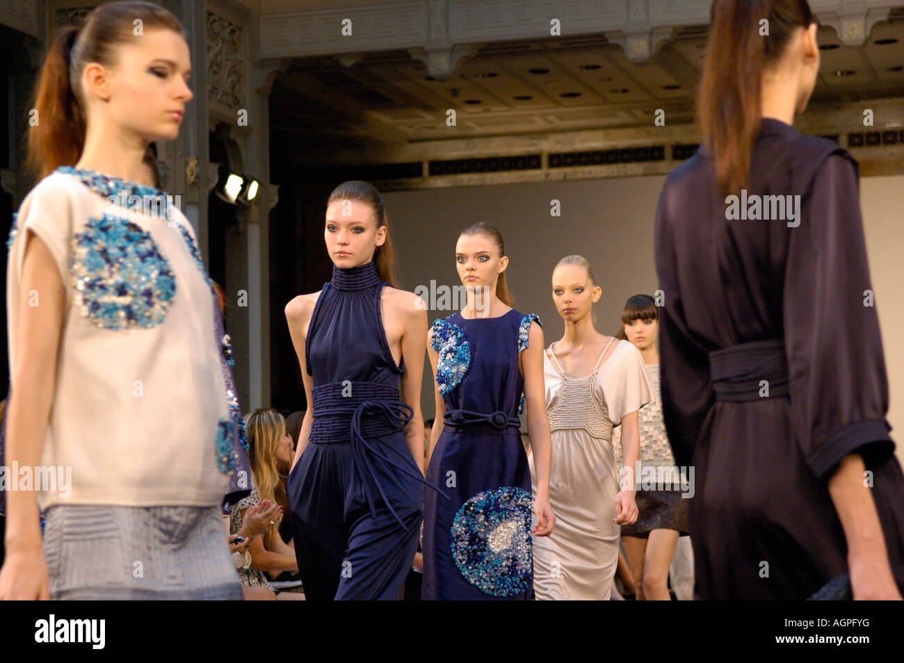 Modelle anzeigen Moden erstellt von Malo während der New York Fashion Week Stockfoto