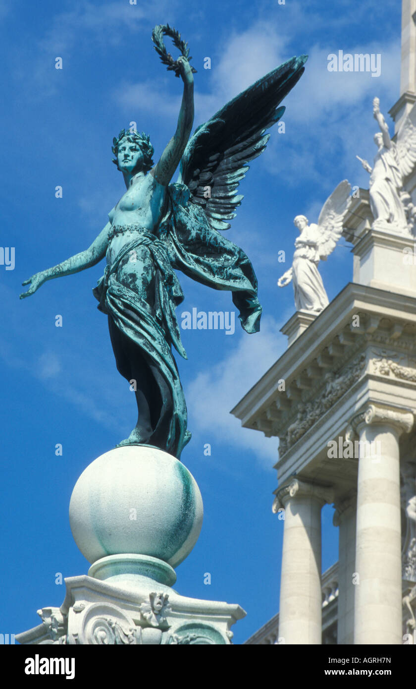 Skulptur vor dem Kunsthistorischen Museum Gebäude Geschichte Kunstmuseum in Wien Österreich Stockfoto