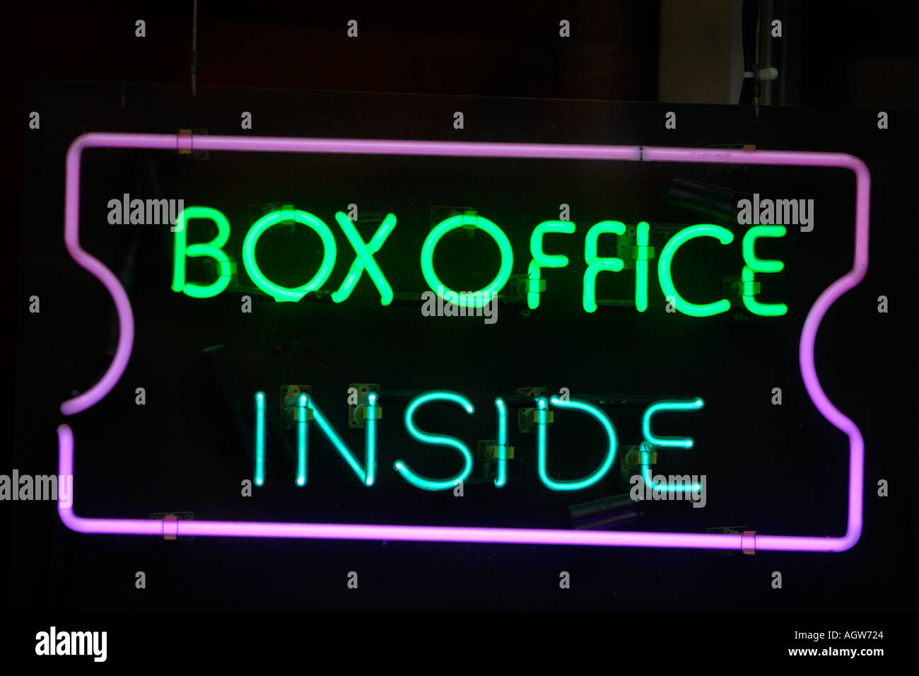Box-Office-Zeichen am Kino Stockfoto