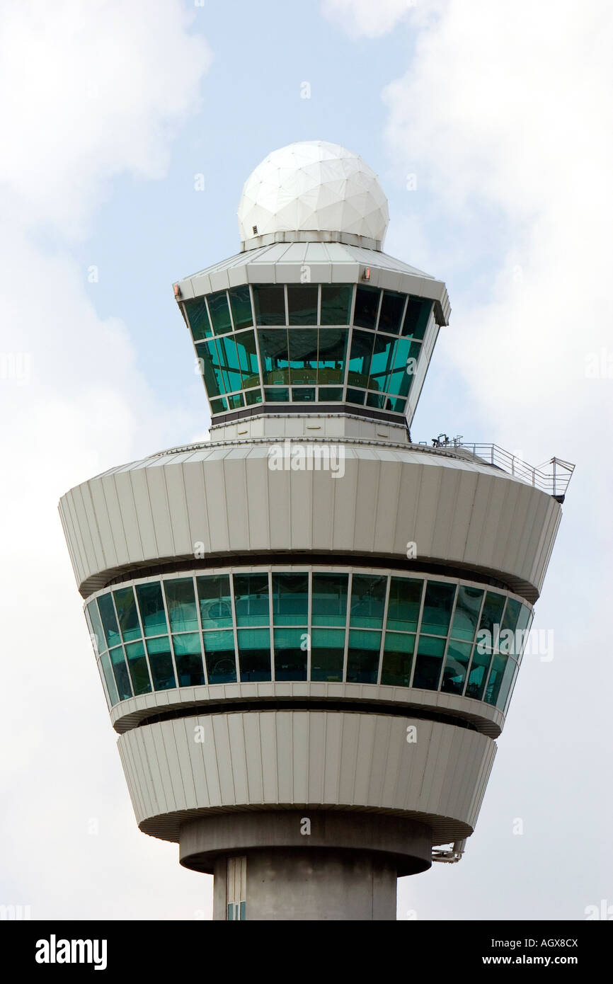 Air Traffic Control-Turm am Flughafen Schiphol in Amsterdam Niederlande Stockfoto