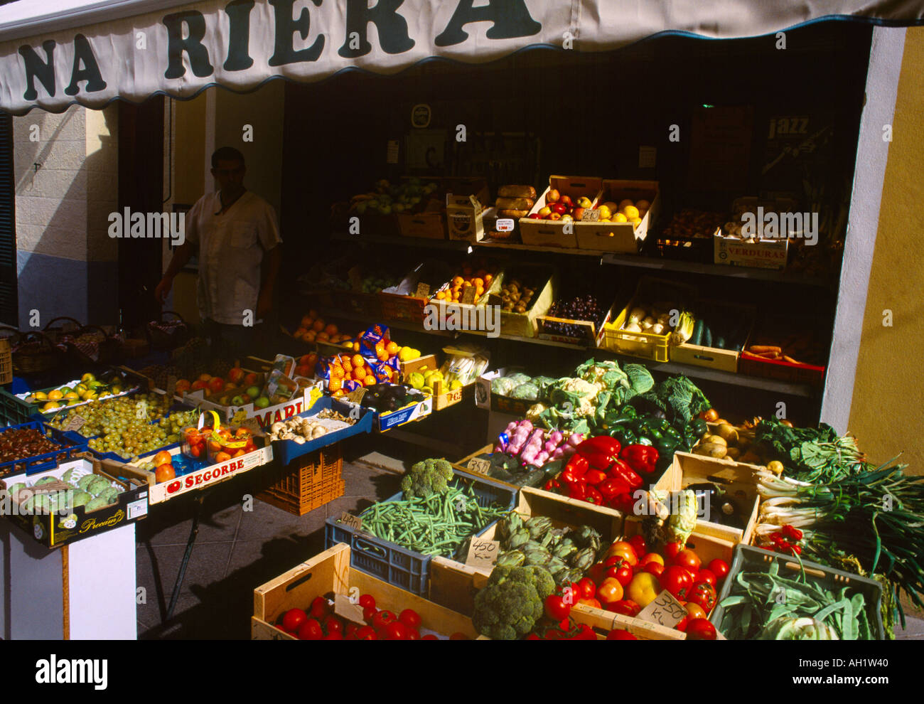 Ciutadella Menorca Spanien Shop Stall verkaufen Obst Gemüse Stockfoto