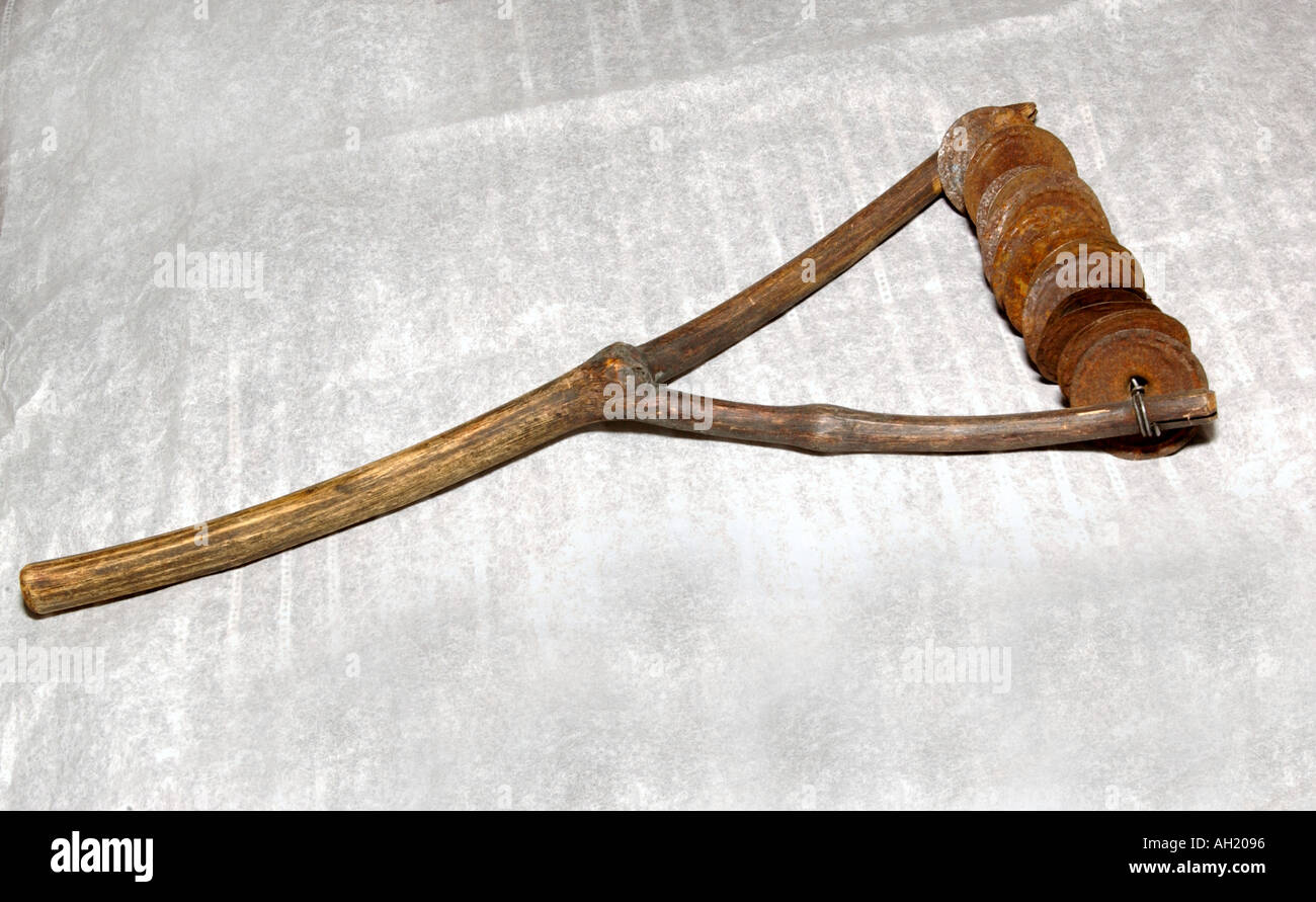 Antike Sklavenwarnvorrichtung aus den 1800er Jahren, die einst während der Underground Railroad-Ära verwendet wurde, ausgestellt im South Carolina State Museum in Columbia. Stockfoto