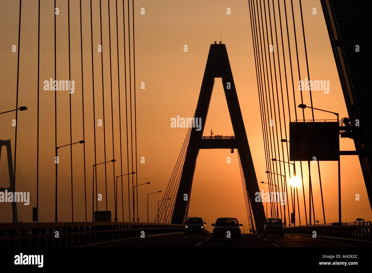 Sonnenuntergang auf der Autobahnbrücke Nagoya Stadt Gifu Präfektur Insel Honshu Japan Stockfoto