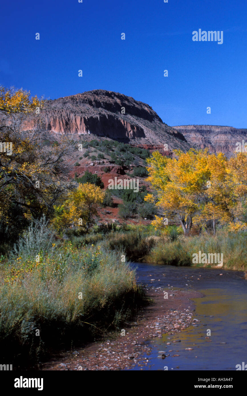 Jemez Fluss im Herbst Jemez Springs New Mexico Stockfoto