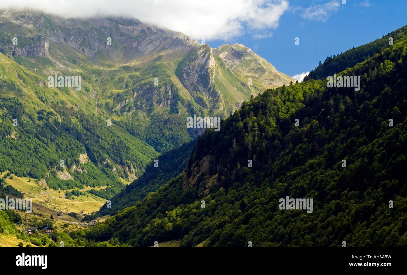 Blick auf die Berge in der Nähe von Lac de Fabreges im Parc National des Pyrenäen südwestlichen Frankreich Europa Stockfoto