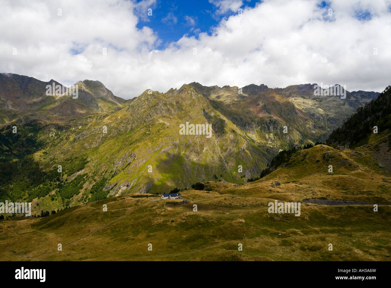 Blick auf die Berge in der Nähe von Lac d'Artouste im Parc National des Pyrenäen südwestlichen Frankreich Europa Stockfoto