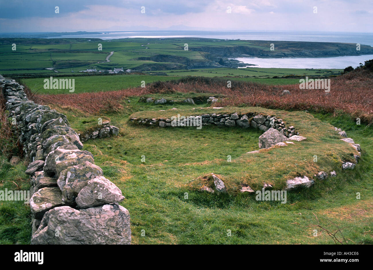 Prähistorische "Stein Hütte Circles'at Ty Mawr auf Holyhead Mountain auf Anglesey Wales"Great Britain" Stockfoto