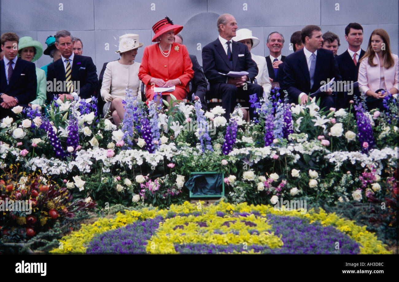 der britischen Königsfamilie auf die Königinnen goldenes Jubiläum 2002 Stockfoto