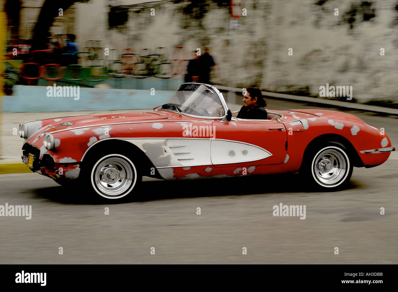 50er Jahre Corvette fahren in Havanna Kuba Stockfoto