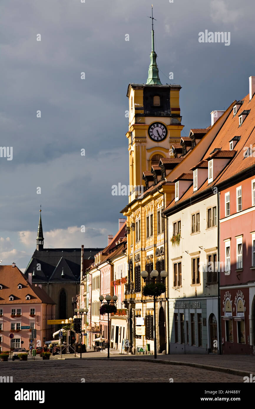 Uhrturm in großen quadratischen Cheb Tschechien Stockfoto