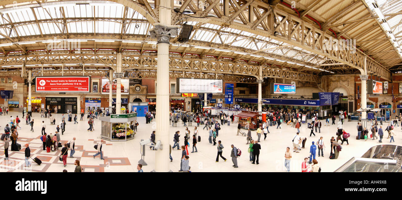 Der Bahnhof Victoria, London, England Stockfoto