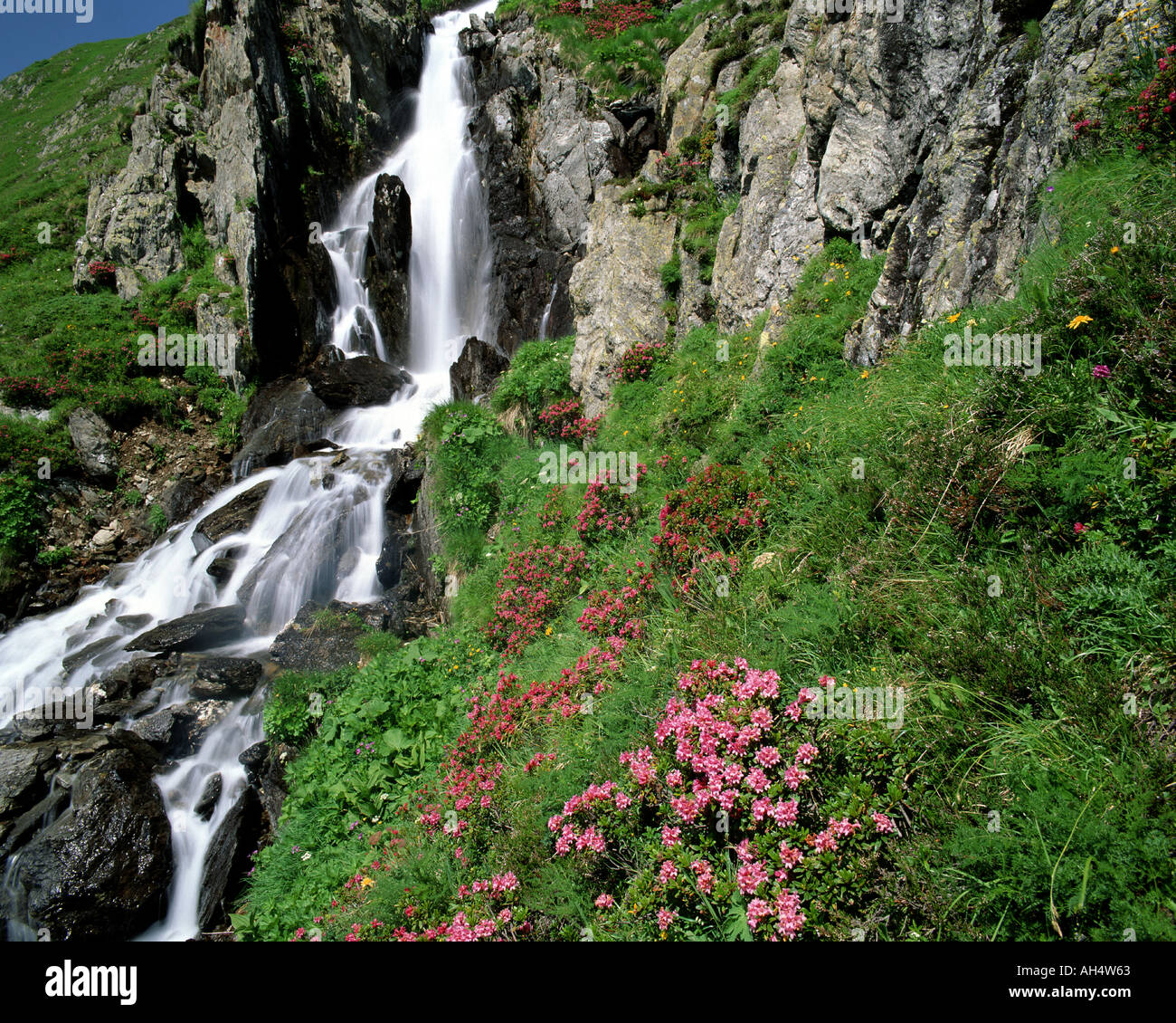 CH - URI: Alpine Wasserfall am Oberalppass Stockfoto