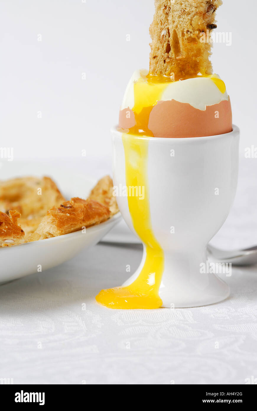 Frühstück weich gekochtes Bio-Ei Stockfoto