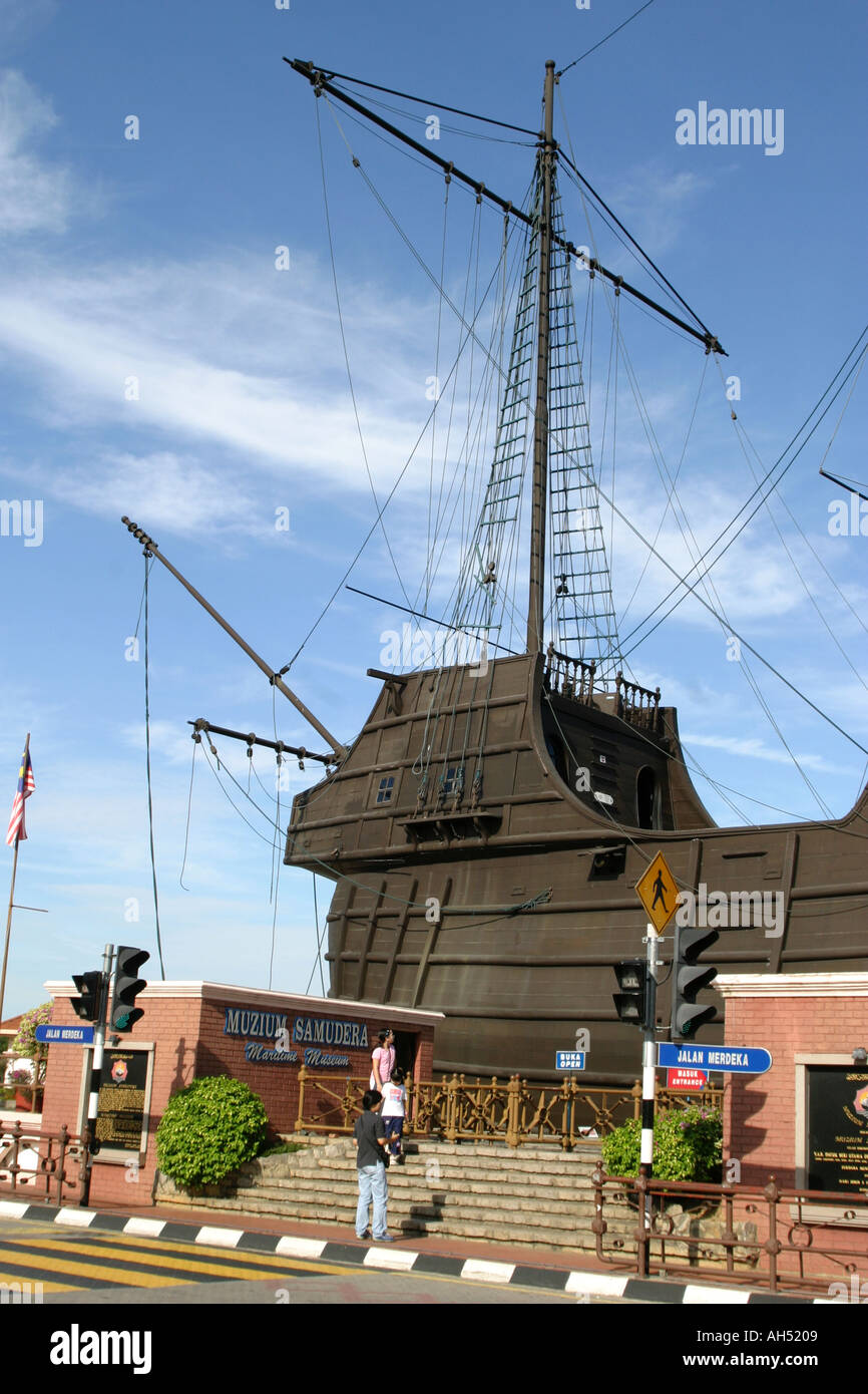 Flora De La Mar portugiesischen historischen Galeone ist jetzt ein beliebtes historisches Museum in Malakka, Melaka, Malaysia Stockfoto